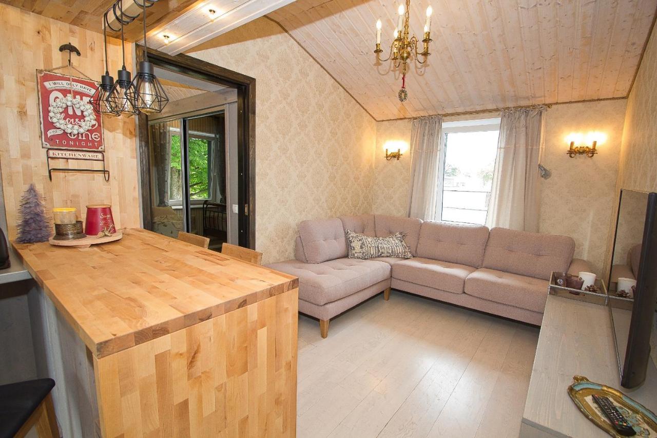 Apartment With Private Garden And Large Balcony Pärnu Exterior foto